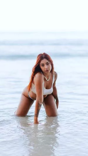 Leticia Castro / Castrollet / DEZOITOU / leticiacastroficial / thayscastro nude photo #0211