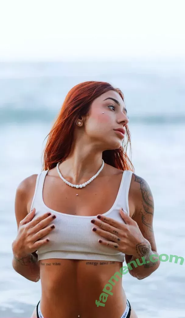 Leticia Castro nude photo #0206 (Castrollet / DEZOITOU / leticiacastroficial / thayscastro)