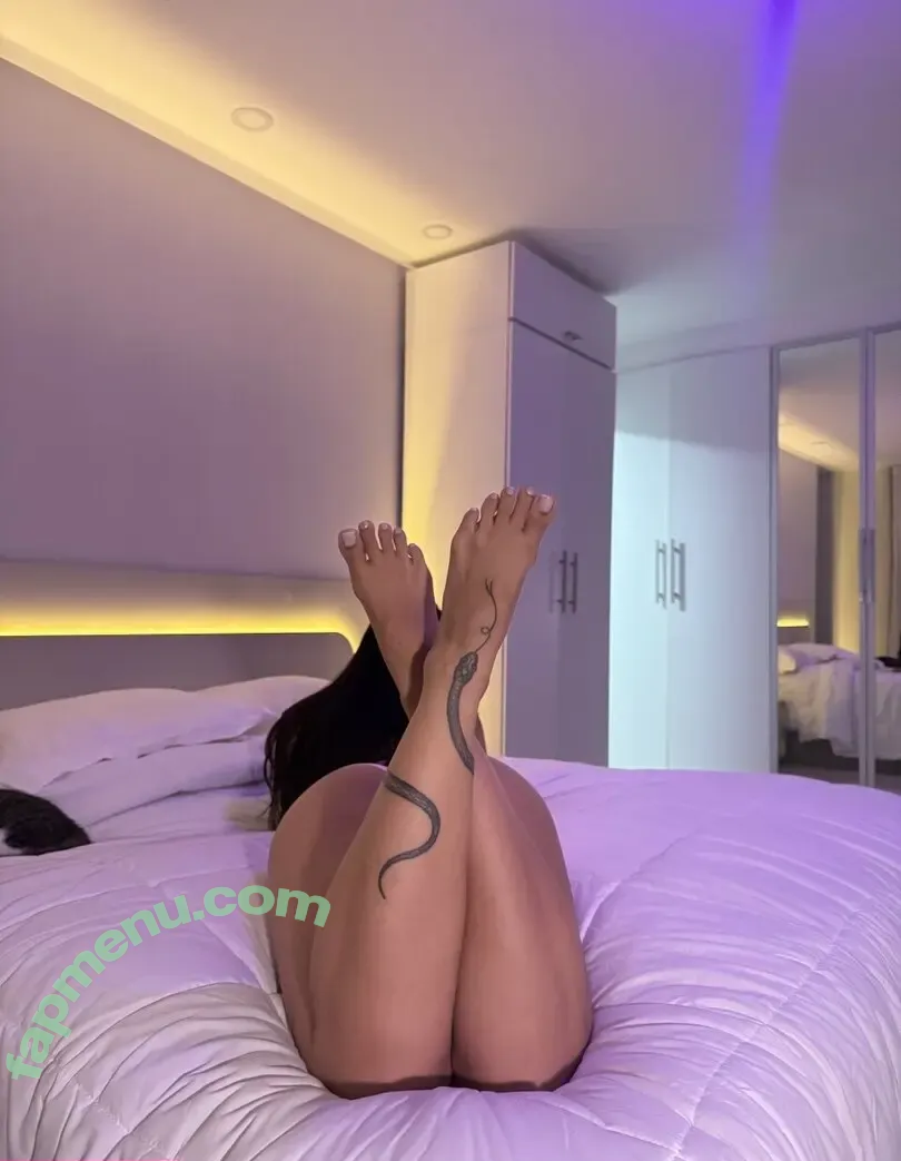 Leticia Castro nude photo #0669 (Castrollet / DEZOITOU / thayscastro)