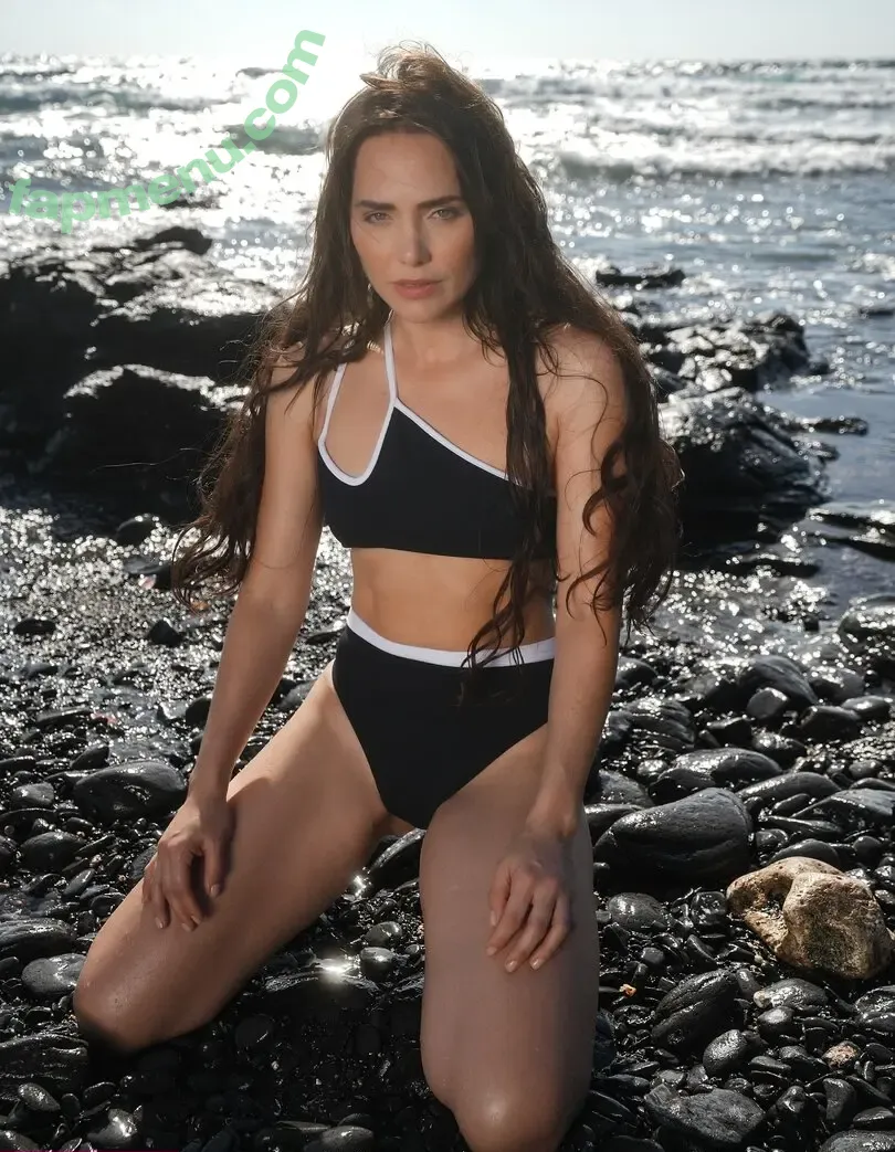 Leticia Colin nude photo #0173 (leticiacolin)