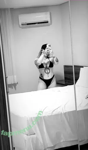 Leticia Motta / leticiaxmotta nude photo #0047