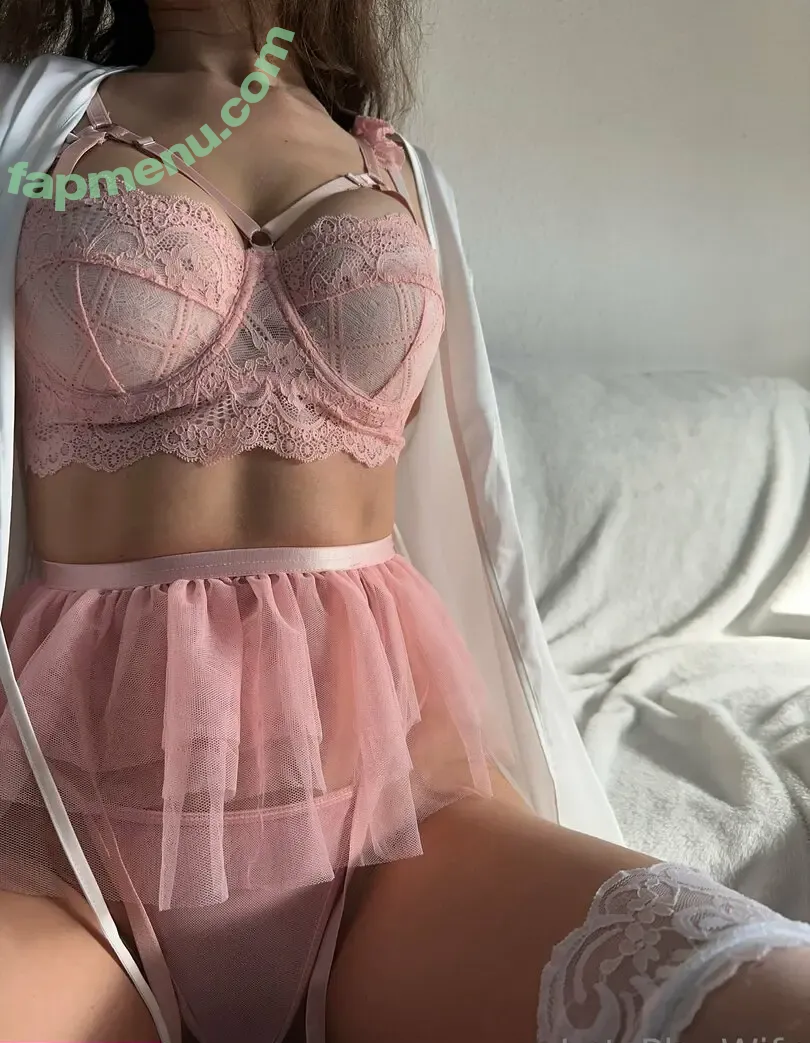 letsplay_wife nude photo #0004 (letsplay_wife)