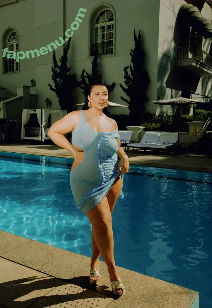 Letticia Munniz nude photo #0026 (letticiamunniz)