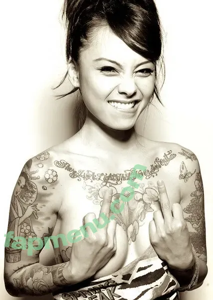 Levy Tran nude photo #0062 (hellofromlevy)