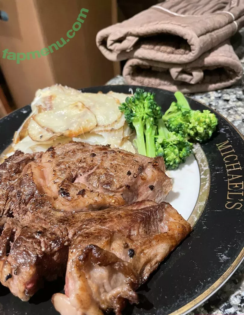 lewdgamermel nude photo #0010 (lewdgamermel)