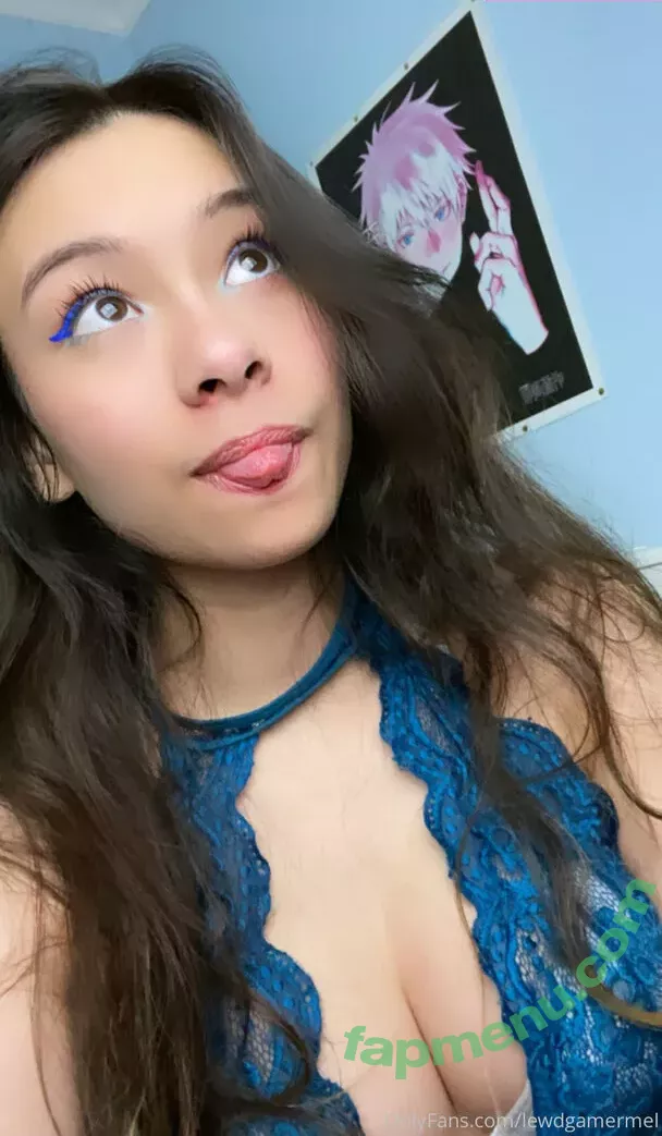 lewdgamermel nude photo #0030 (lewdgamermel)