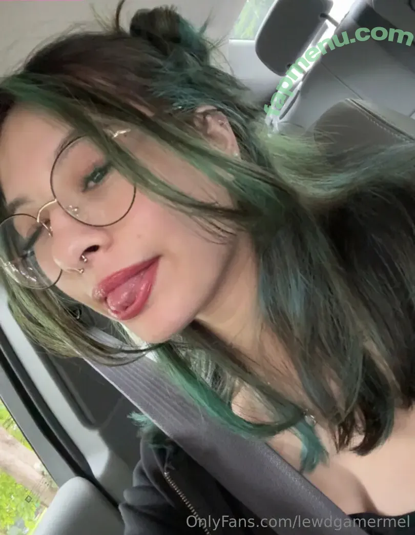 lewdgamermel nude photo #0270 (lewdgamermel)