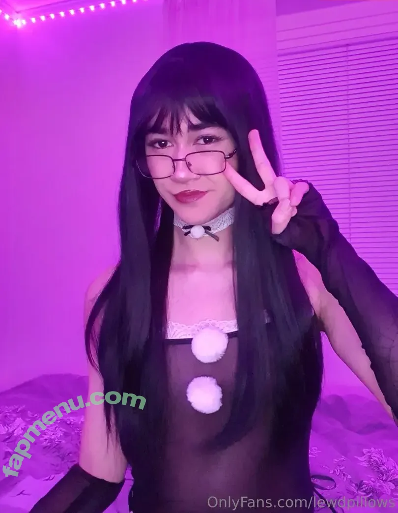 lewdpillows nude photo #0002 (lewdpillows)