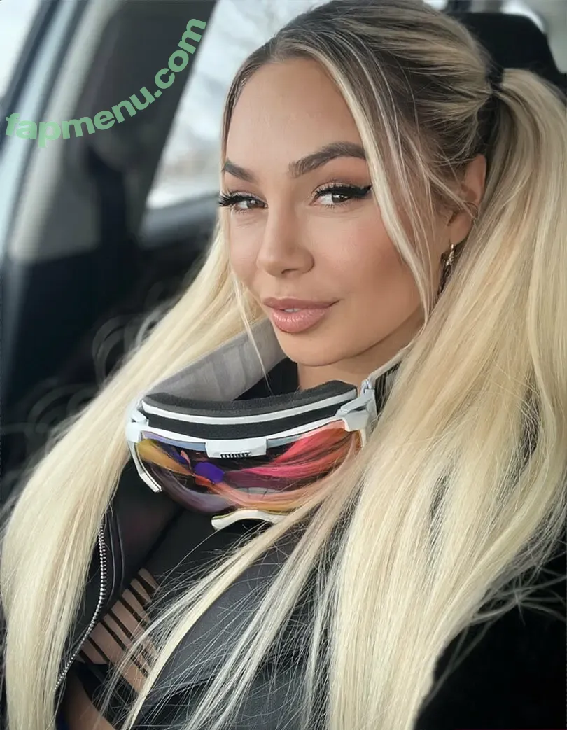 lexas_dressing_room nude photo #0019 (lexas_dressing_room)