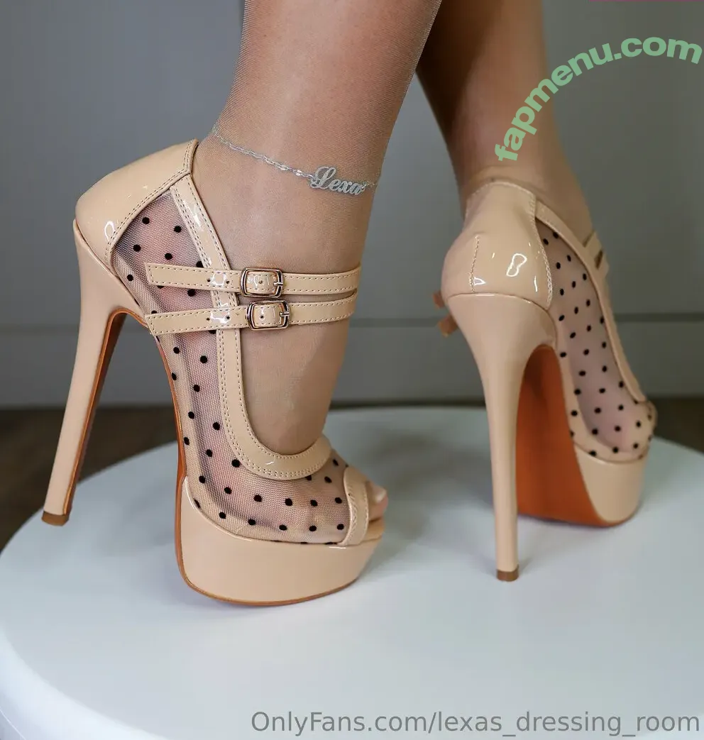 lexas_dressing_room nude photo #0025 (lexas_dressing_room)