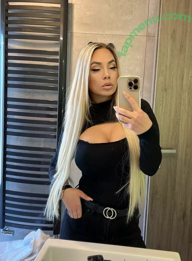 lexas_dressing_room nude photo #0030 (lexas_dressing_room)