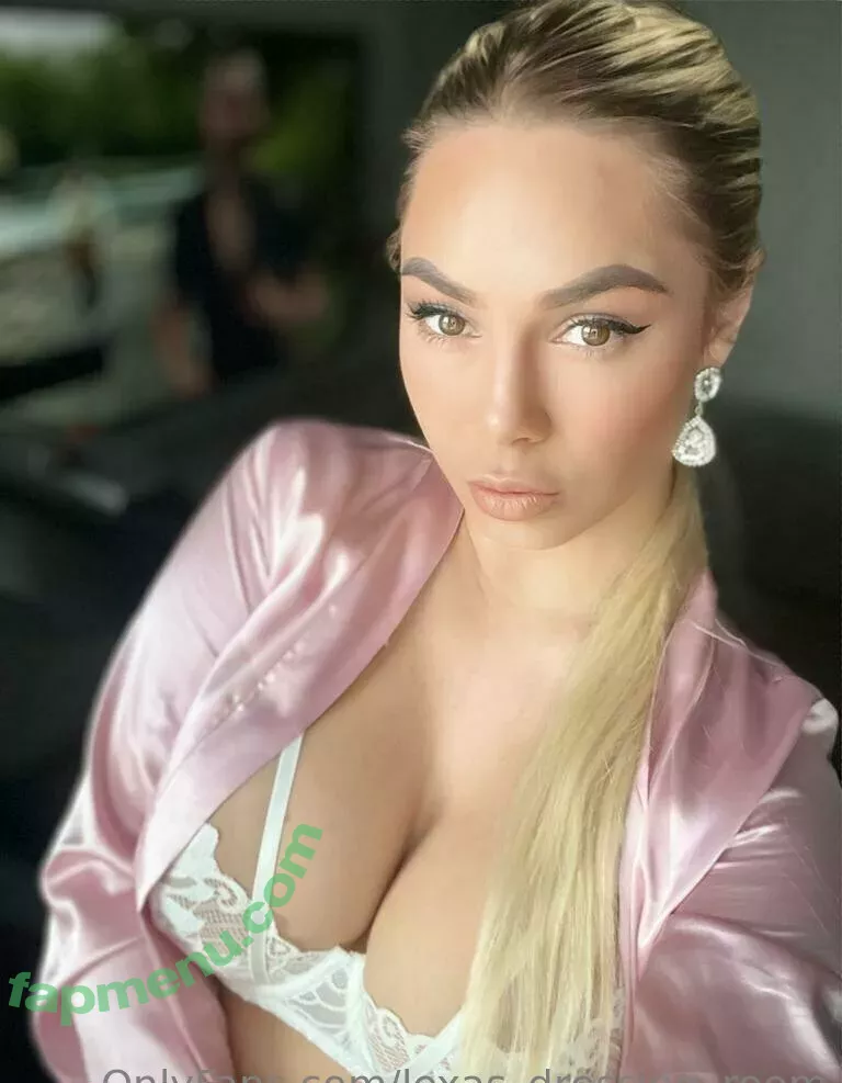 lexas_dressing_room nude photo #0039 (lexas_dressing_room)