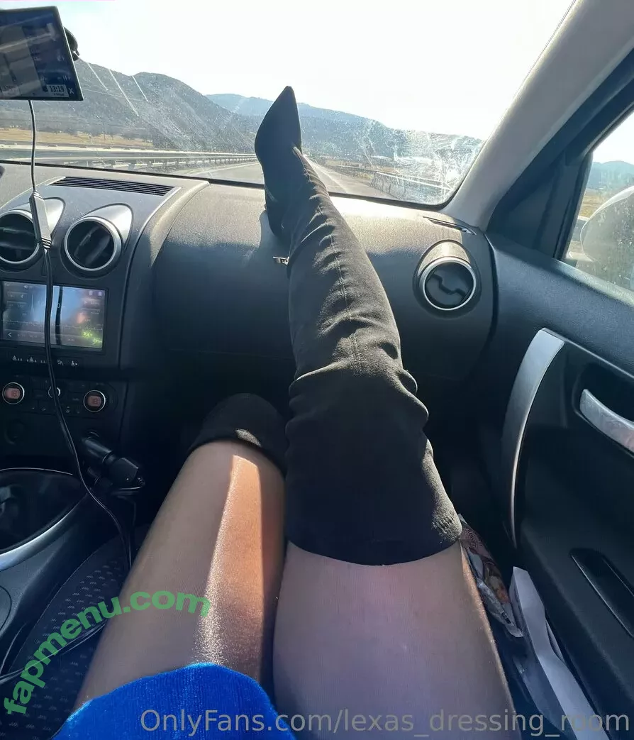 lexas_dressing_room nude photo #0075 (lexas_dressing_room)