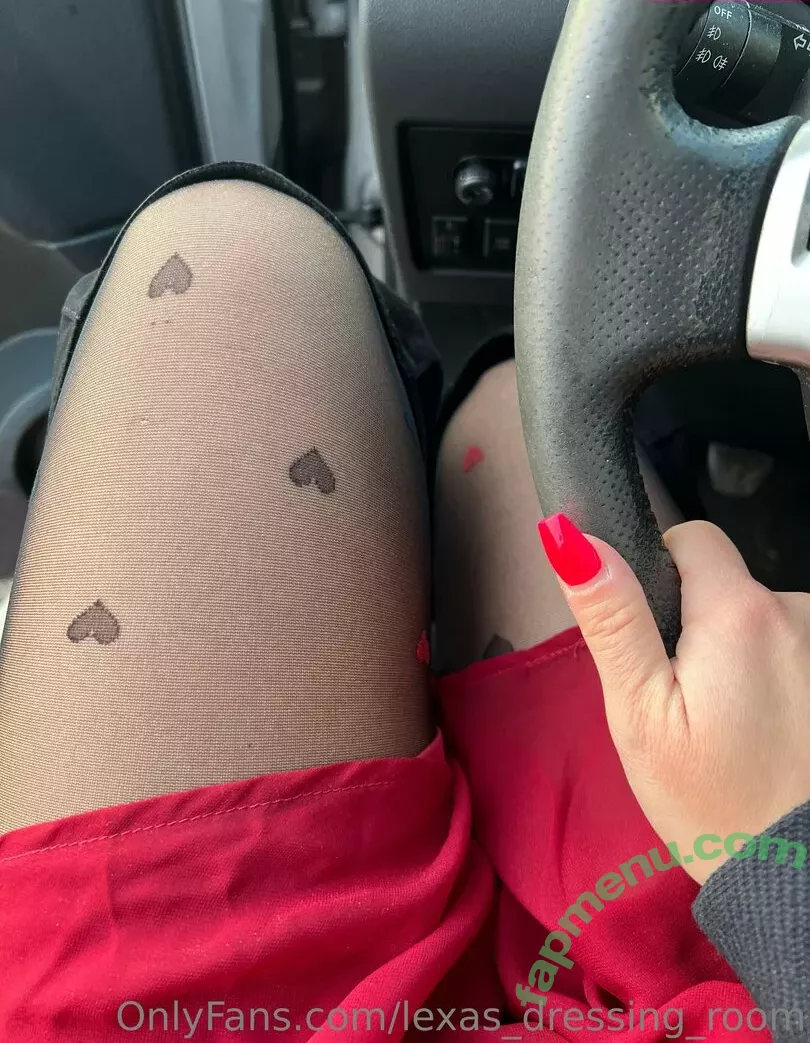 lexas_dressing_room nude photo #0091 (lexas_dressing_room)