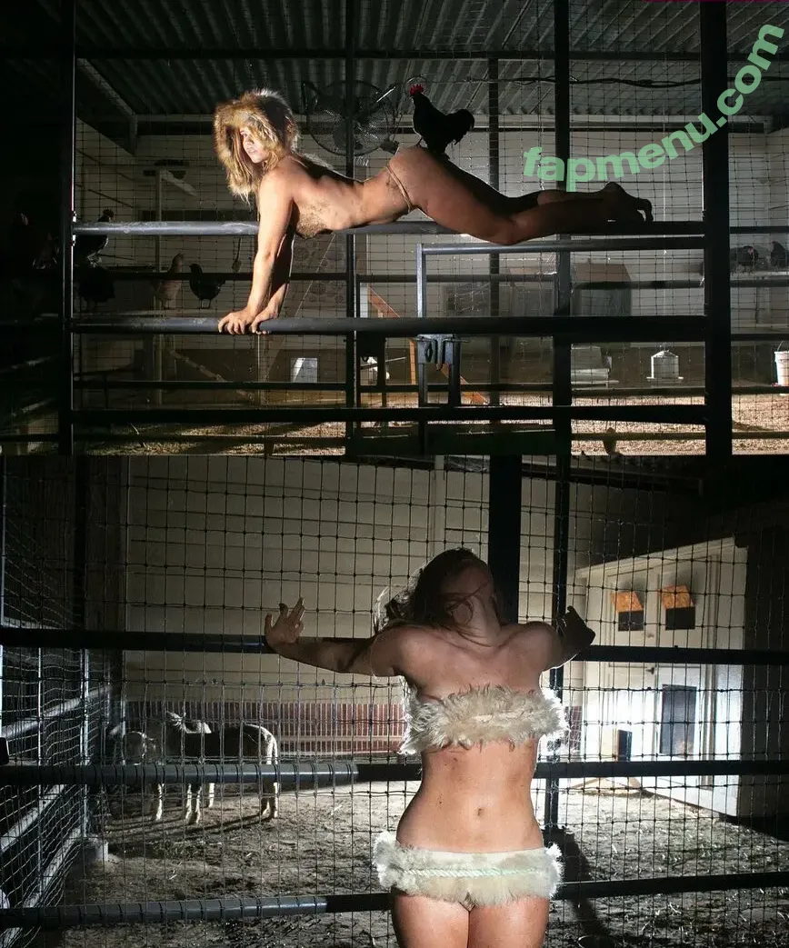 Lexee Smith nude photo #0233 (lexeesmith / lexiesmiths)