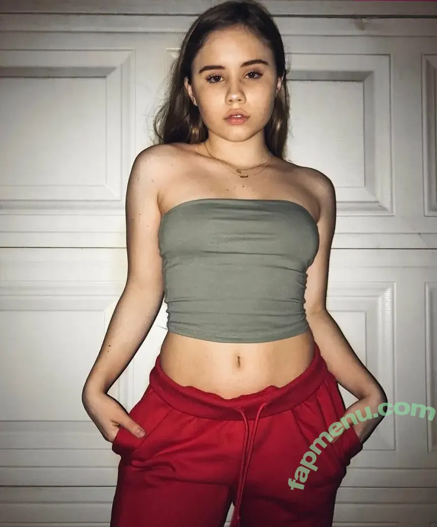 Lexee Smith nude photo #0479 (lexeesmith / lexiesmiths)