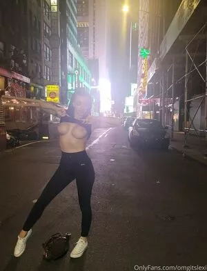 Lexi Belle / OMGitsLexi nude photo #0101