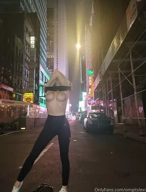 Lexi Belle / OMGitsLexi nude photo #0102