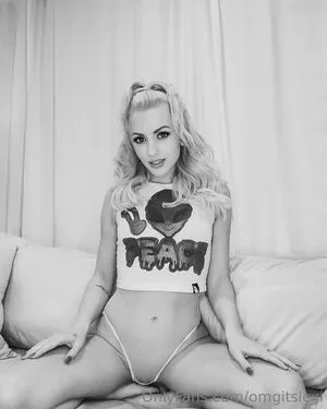 Lexi Belle / OMGitsLexi nude photo #0284