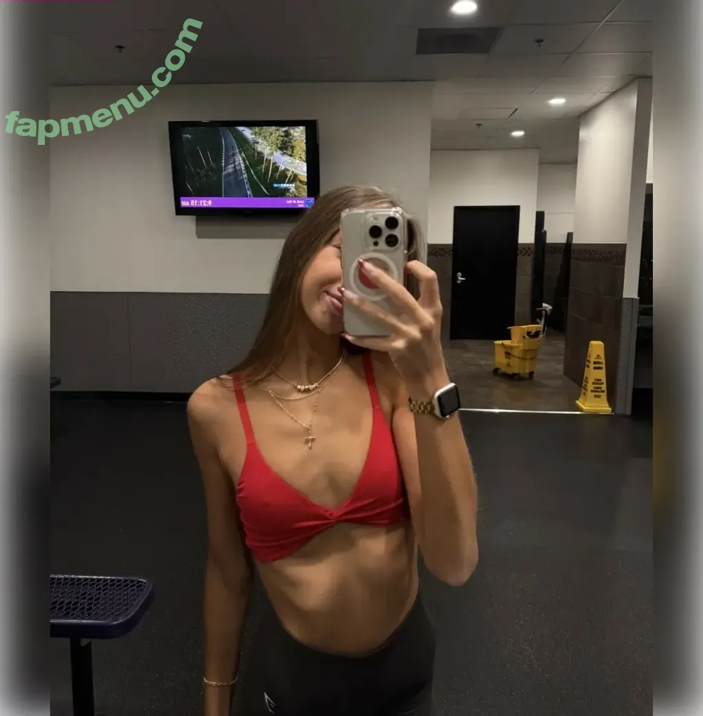 Lexi Bennett nude photo #0007 (Lexikathryn / Living_and_lexi)