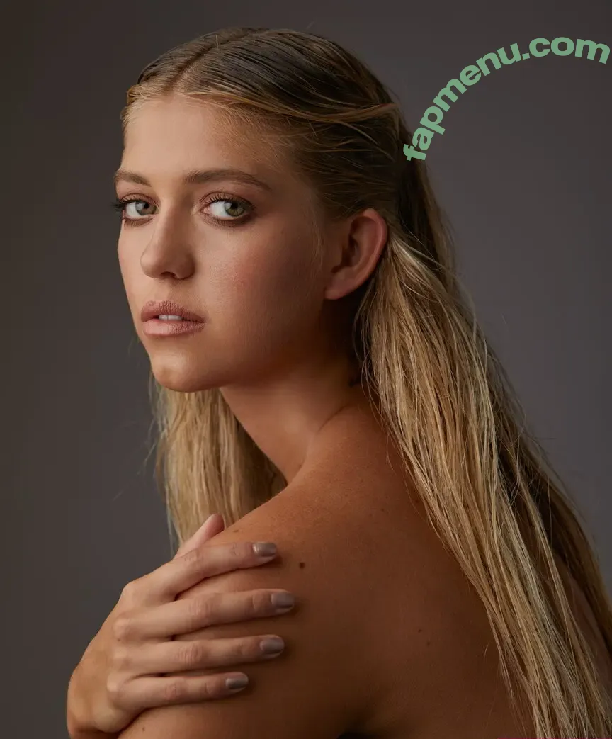 Lexi DiBenedetto nude photo #0019 (dibenedettolexi)