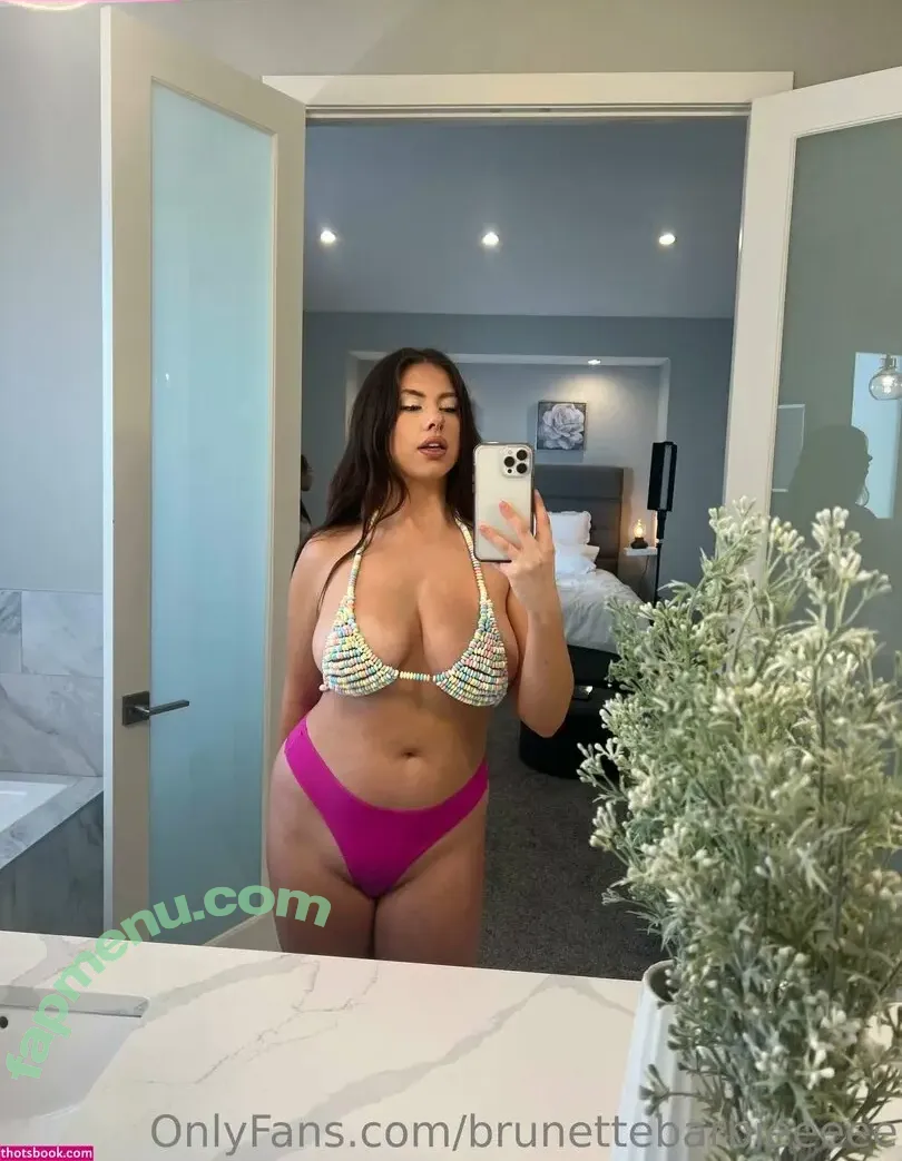 Lexi Winters nude photo #0003 (brunettebarbieeeee / lexiiwiinters)