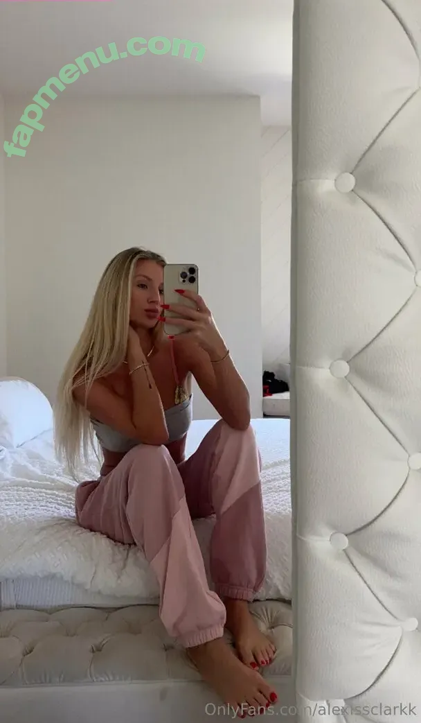 lexiagaa nude photo #0001 (lexiagage)