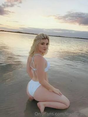 Lexie Grace Love / lexiegracelove / lexxxiiigrace nude photo #0094