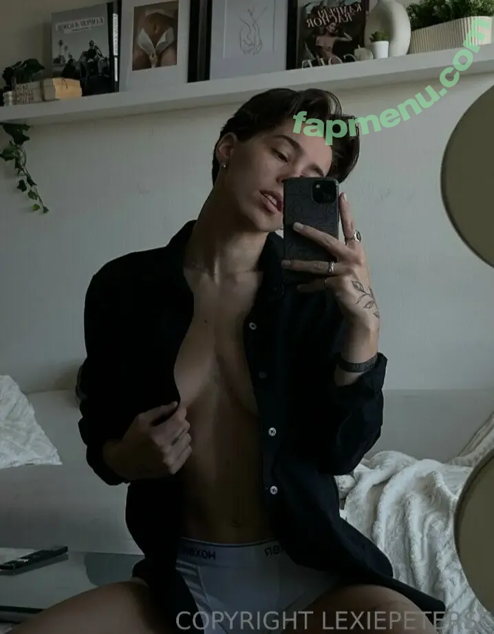 Lexiepeterss nude photo #0030 (sexylexie)