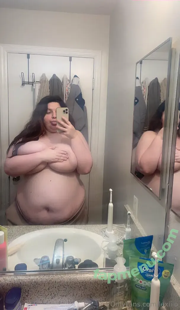 lexiiio nude photo #0164 (ms.lexiiio)