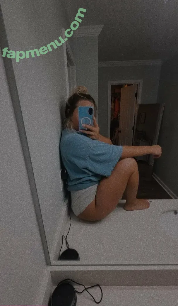 Lexileemain nude photo #0013 (Lexileemain)