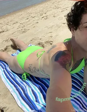 leximoonts / lex.lemons nude photo #0015