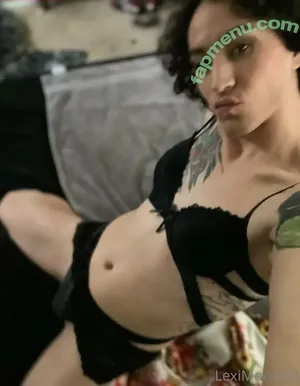 leximoonts / lex.lemons nude photo #0034