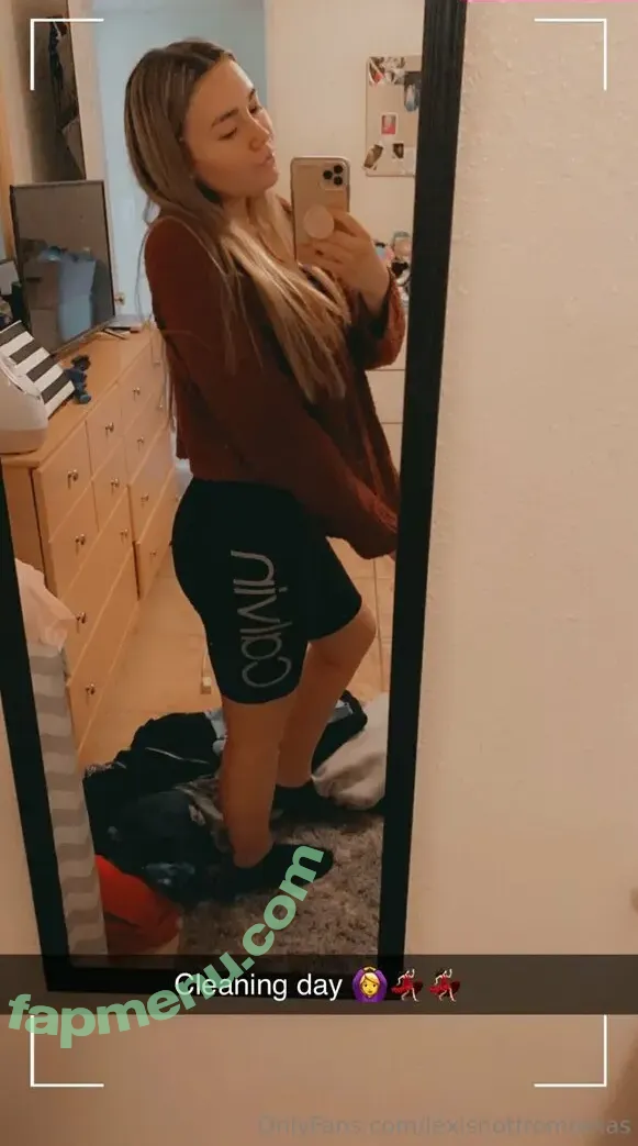 lexisnotfromtexas nude photo #0011 (alexisnotfromtx)