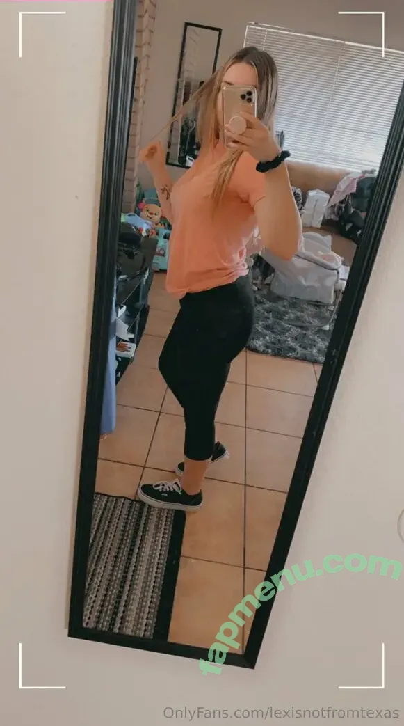 lexisnotfromtexas nude photo #0012 (alexisnotfromtx)