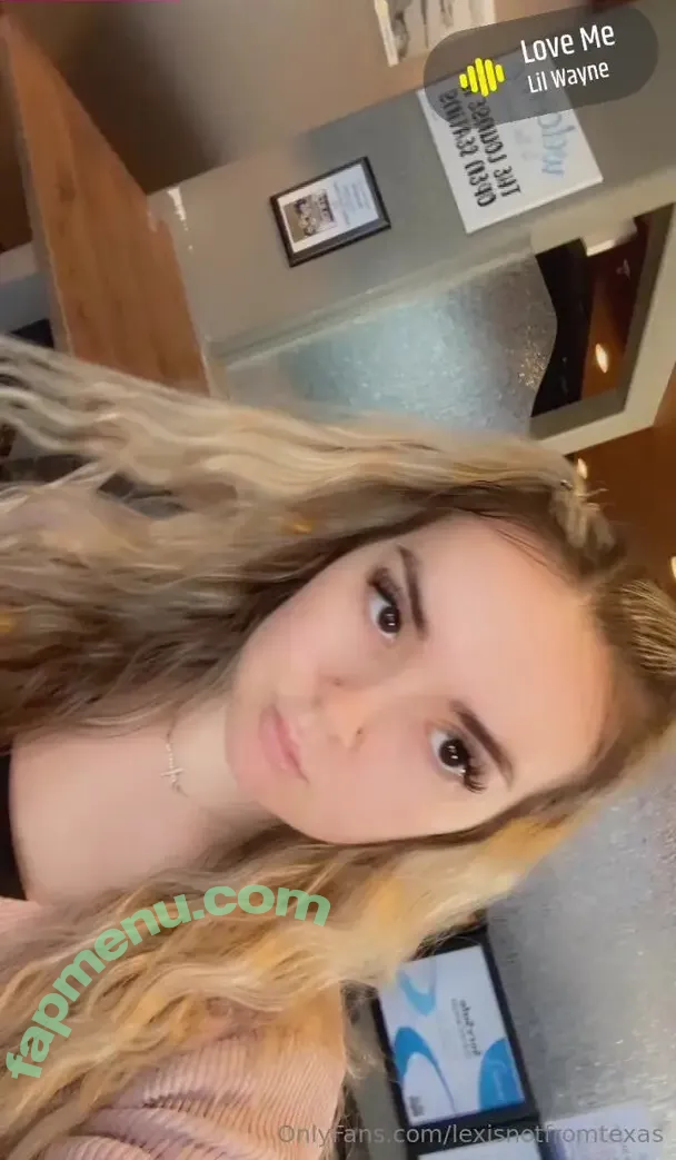 lexisnotfromtexas nude photo #0017 (alexisnotfromtx)