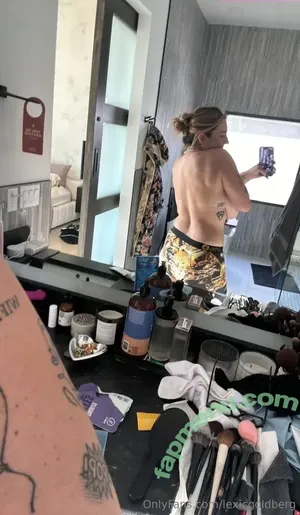  nude photo #0006