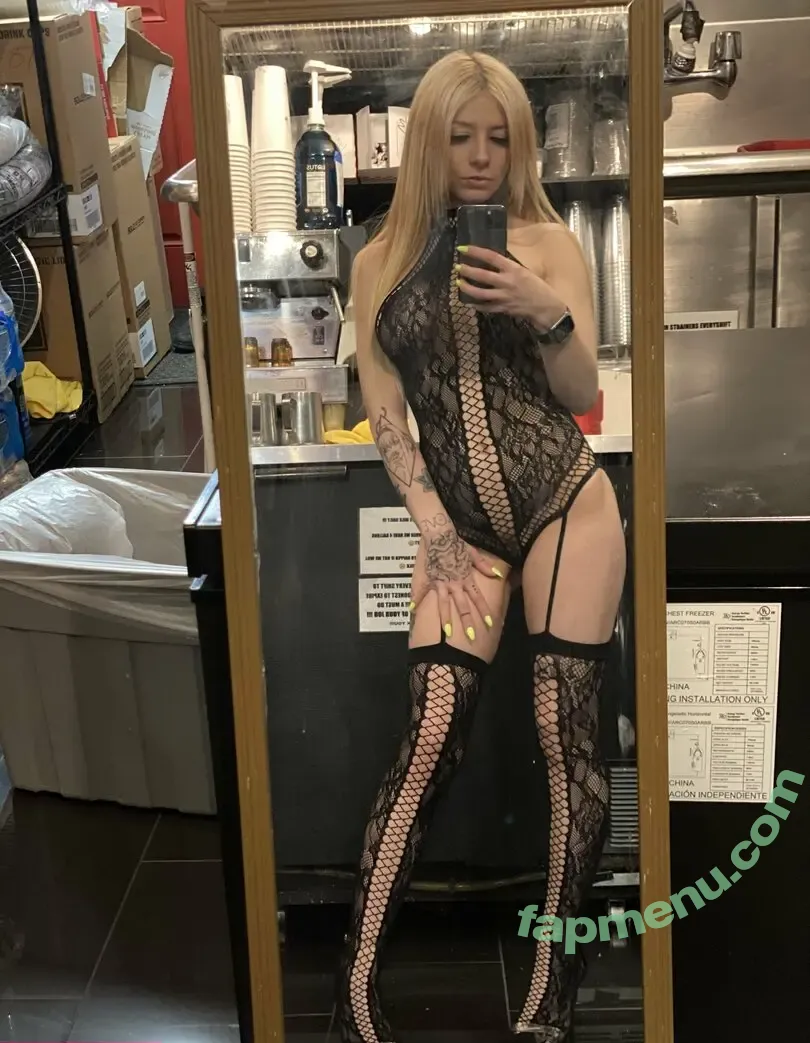 Lexzann nude photo #0030 (Lexzann)