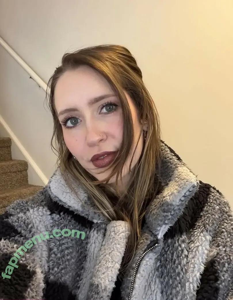 Leyaroundwithme nude photo #0011 (Leyaroundwithme)