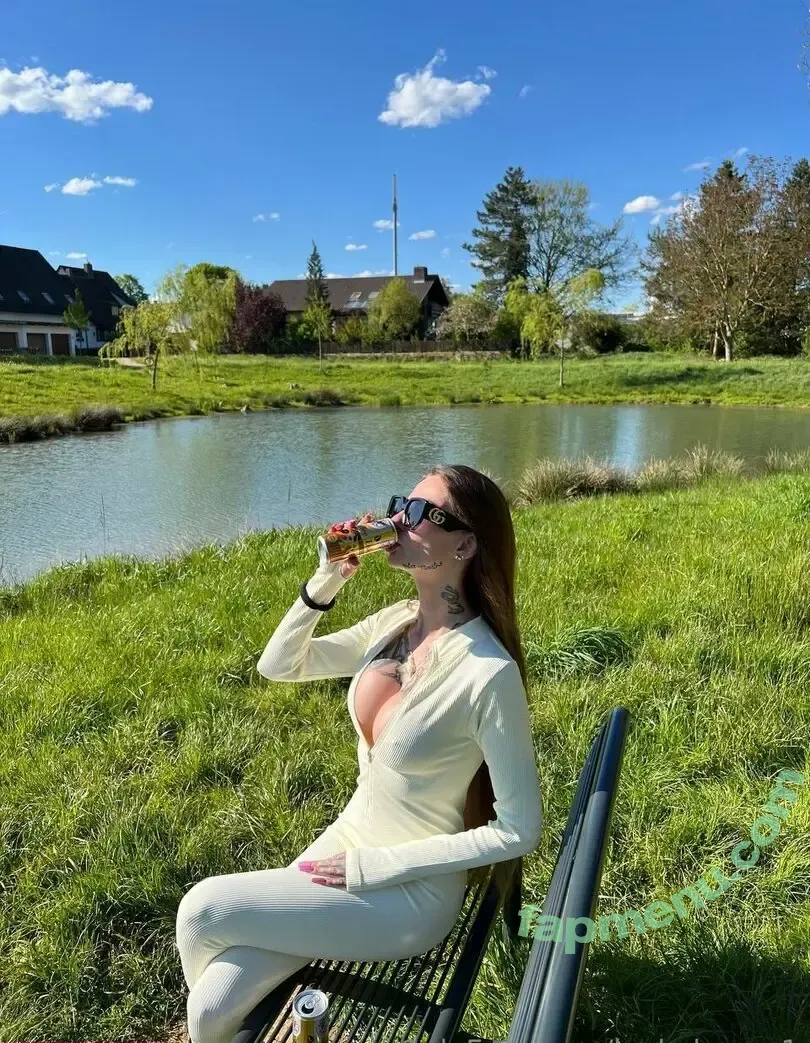 leyla.bones1 nude photo #0007 (leyla.bones1)