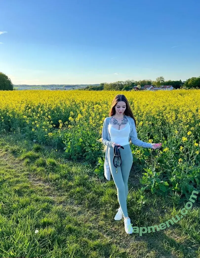 leyla.bones1 nude photo #0013 (leyla.bones1)