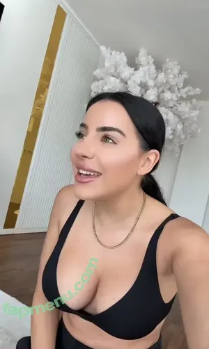 Leyla Lahouar / leylalahouar nude photo #0146