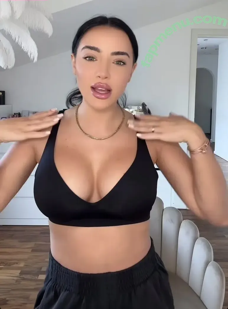 Leyla Lahouar nude photo #0148 (leylalahouar)