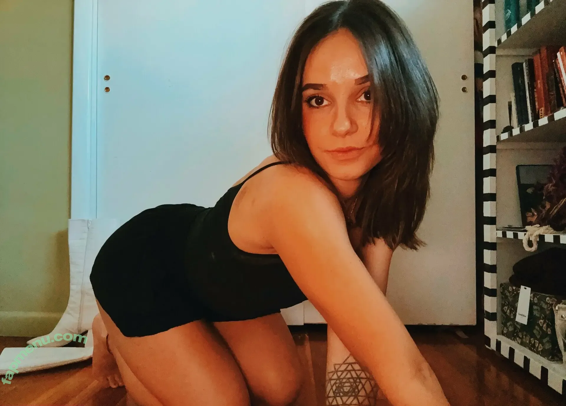leylaingallz nude photo #0002 (leylaingallz_)