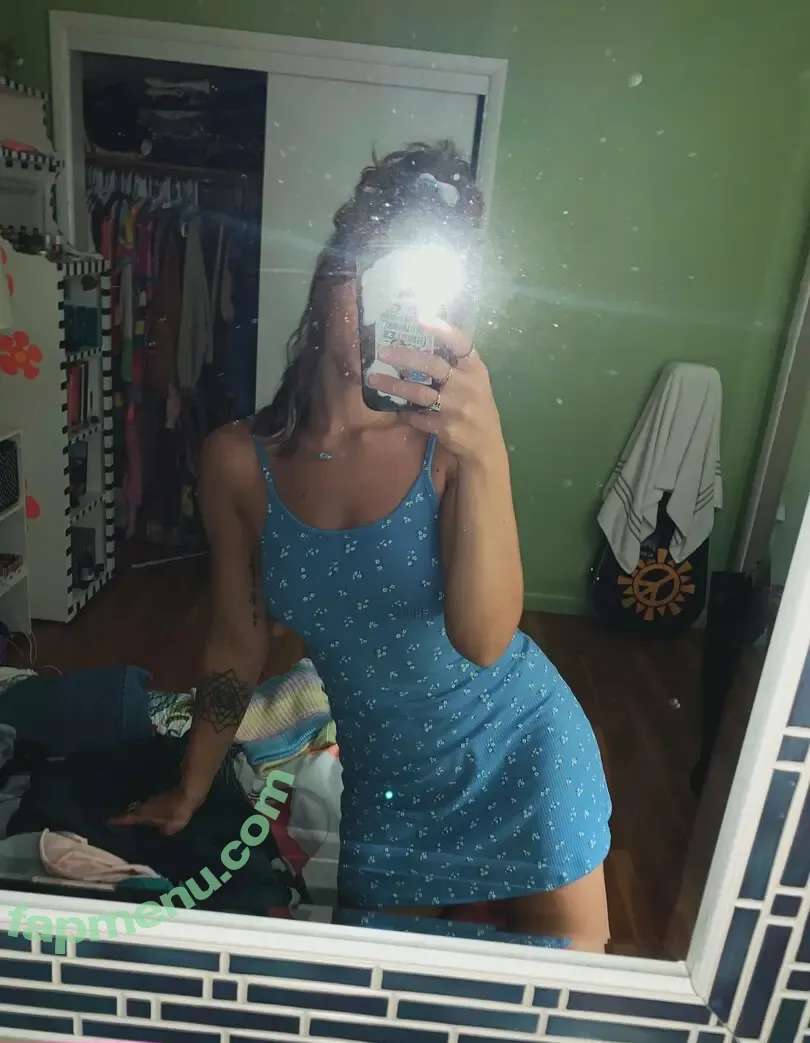 leylaingallz nude photo #0021 (leylaingallz_)