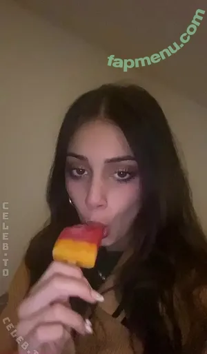 Leyli385 / leyli.385 nude photo #0011