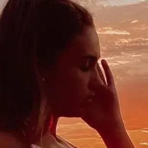 Leyreich nude photo #0003