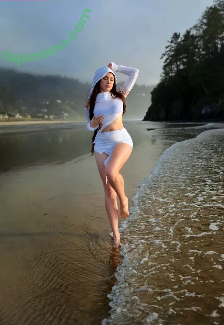 _li.si_ nude photo #0023 (Elizabeth Simonenko / Lisiflex)