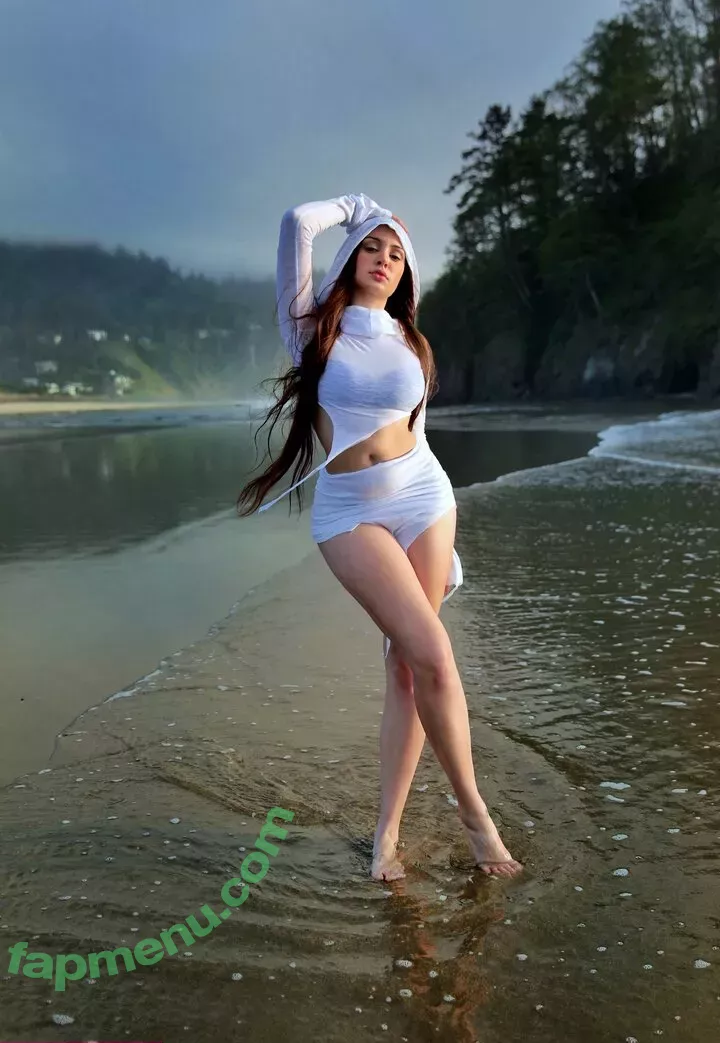 _li.si_ nude photo #0027 (Elizabeth Simonenko / Lisiflex)