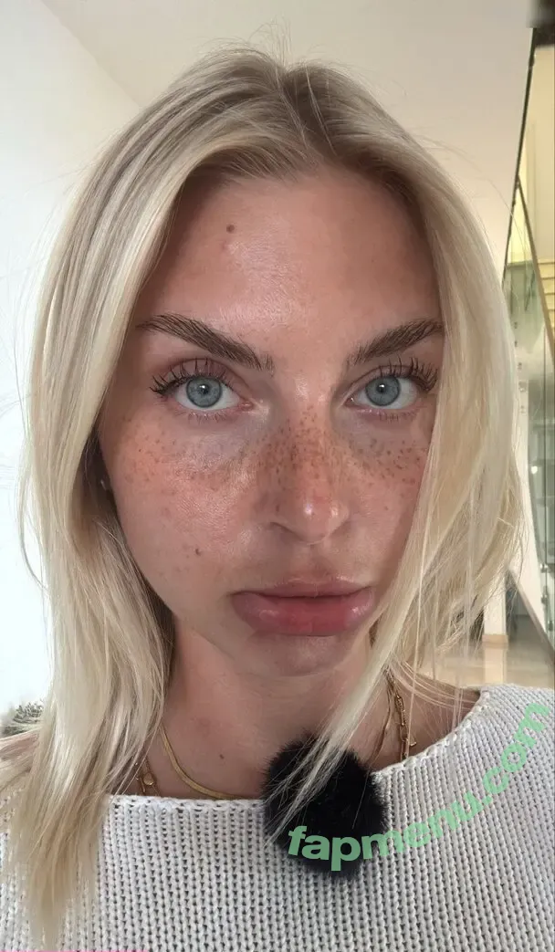 Lia Engel nude photo #0001 (LiaEngel4 / lia.engel)